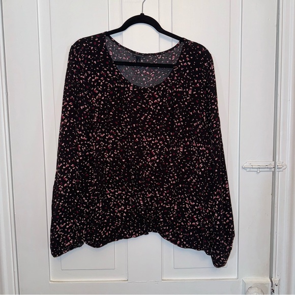 ✨torrid black multicolor pattern challis twist front long sleeve top✨ - Picture 1 of 7